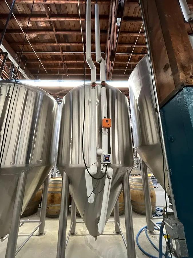Used (1) Used Pacific Brewery 30 bbl / 930 Gallon Conical Unitank Fermenter