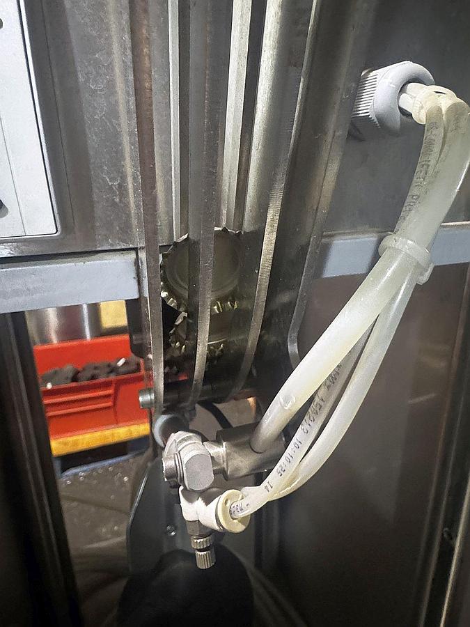 Used Used IC Filling Systems Semi Auto counterpressure bottle filler/ crowner