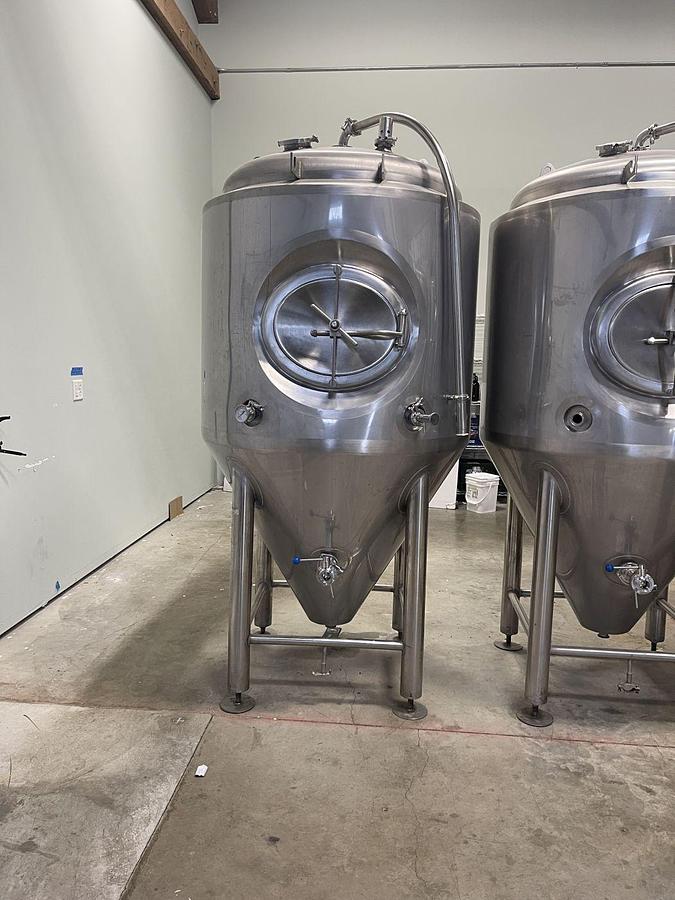 Used (4) Available - Used 7 bbl conical jacketed fermenters / 217 Gal