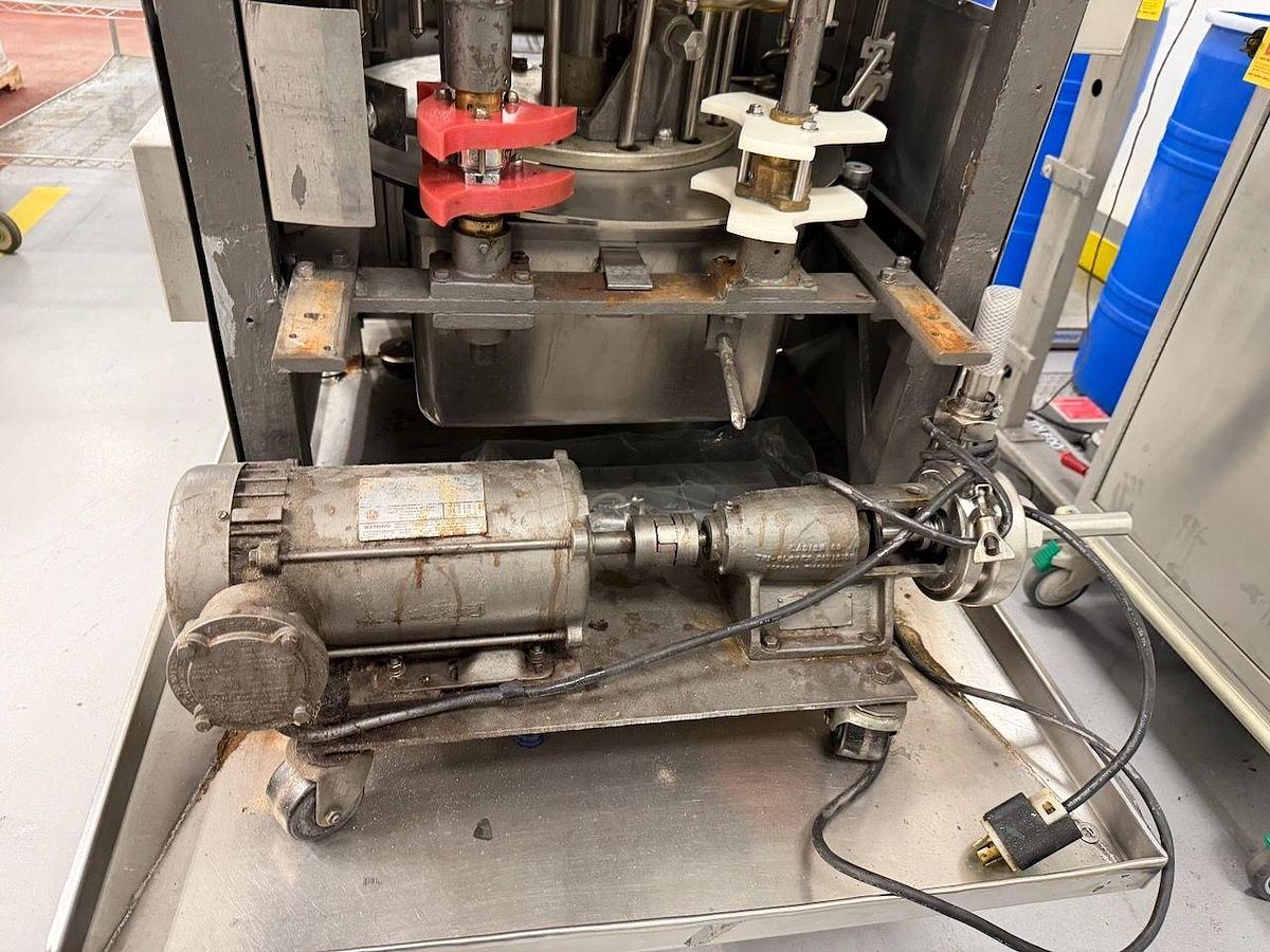 Used MRM 12 Valve Rotary Filler