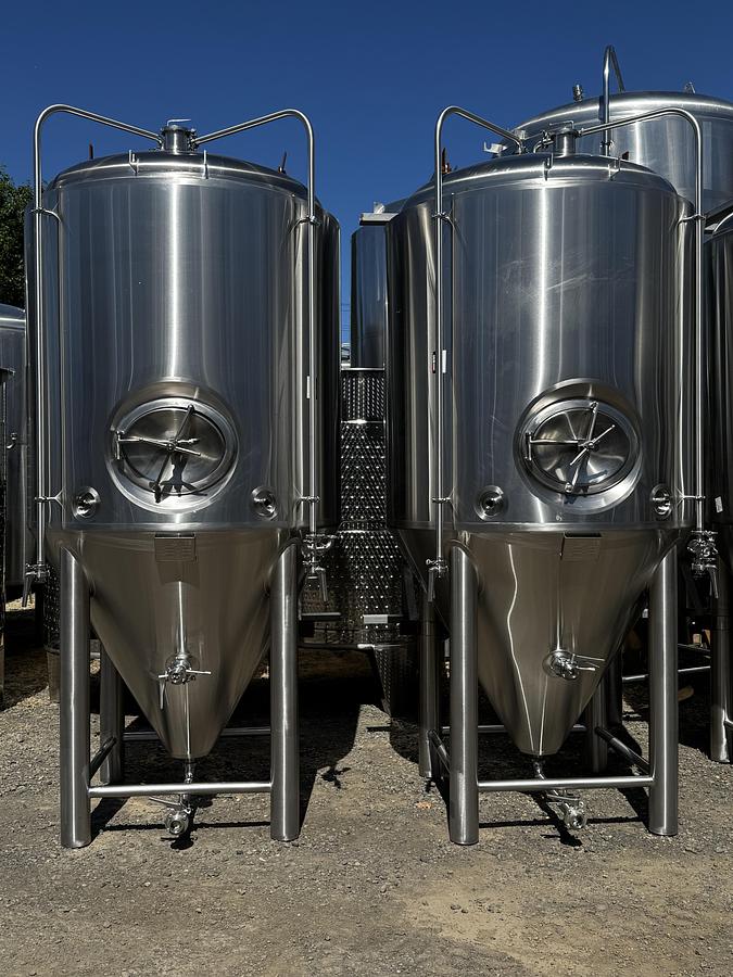 Used (4) Available - Previously Sold 20bbl/25hl Jacketed Conical Fermenters