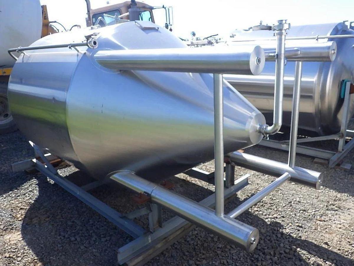 Used (2) Available - Previously Sold 20bbl / 25hl Jacketed Conical Fermenters