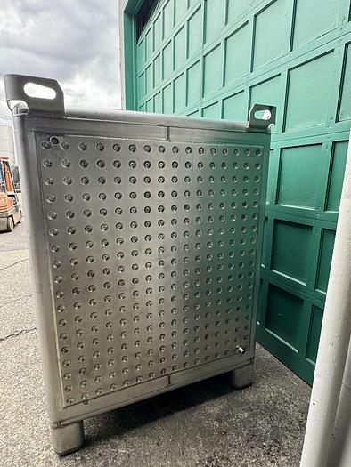 Used (2) Hoover 3000L / 795 Gallon Tote Tanks