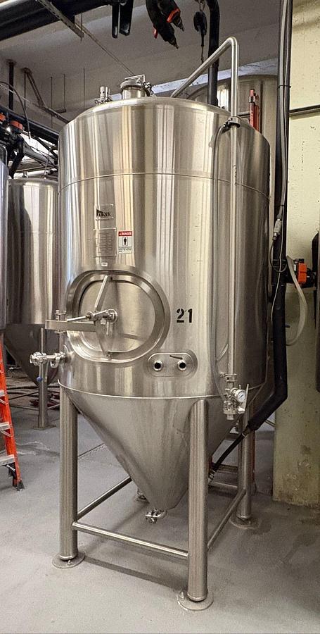 Used (2) Available - Used JV Northwest 20 bbl / 620 Gallon Jacketed Unitank fermenter