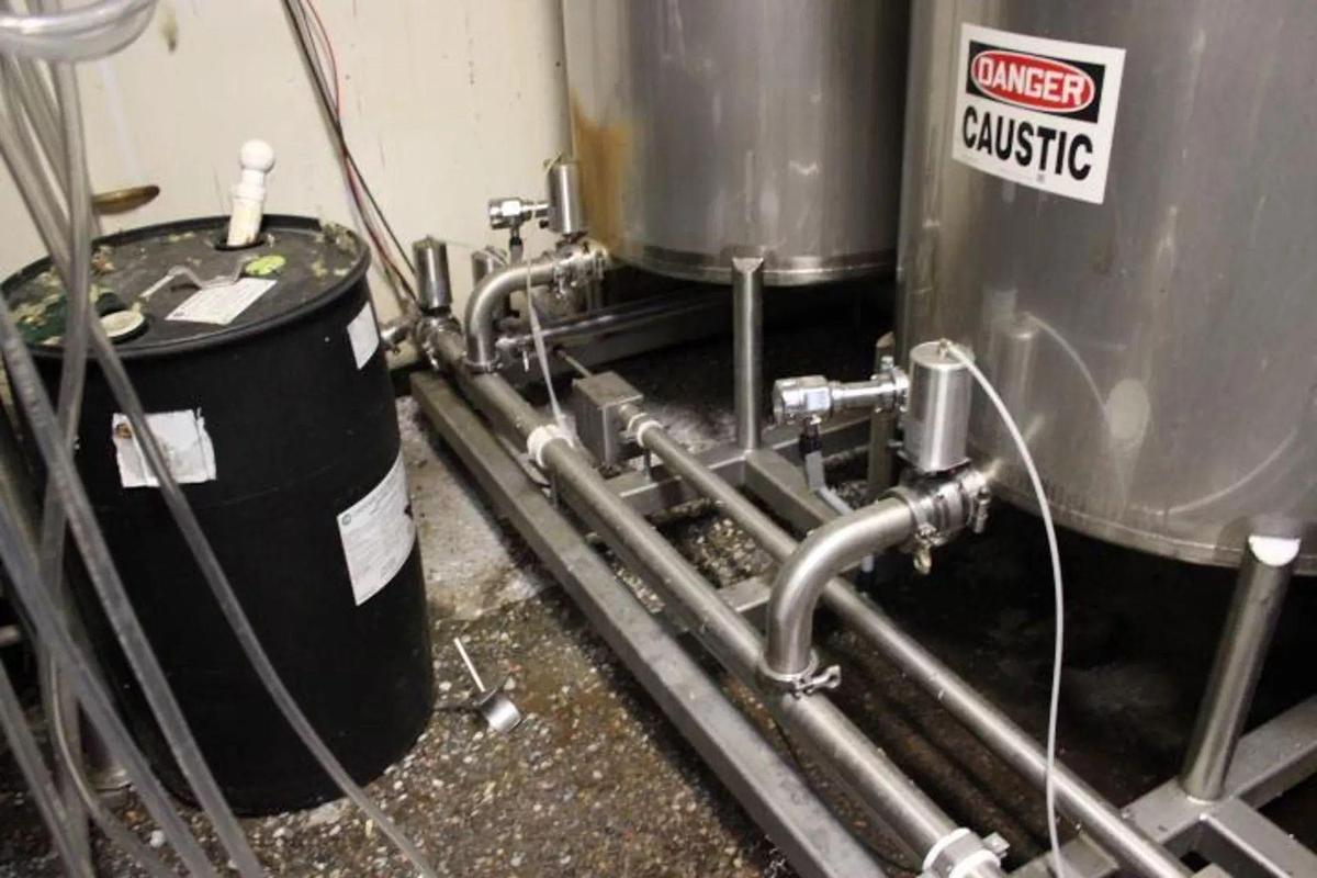 Used Used CSI Central States Industrial skid mount CIP system