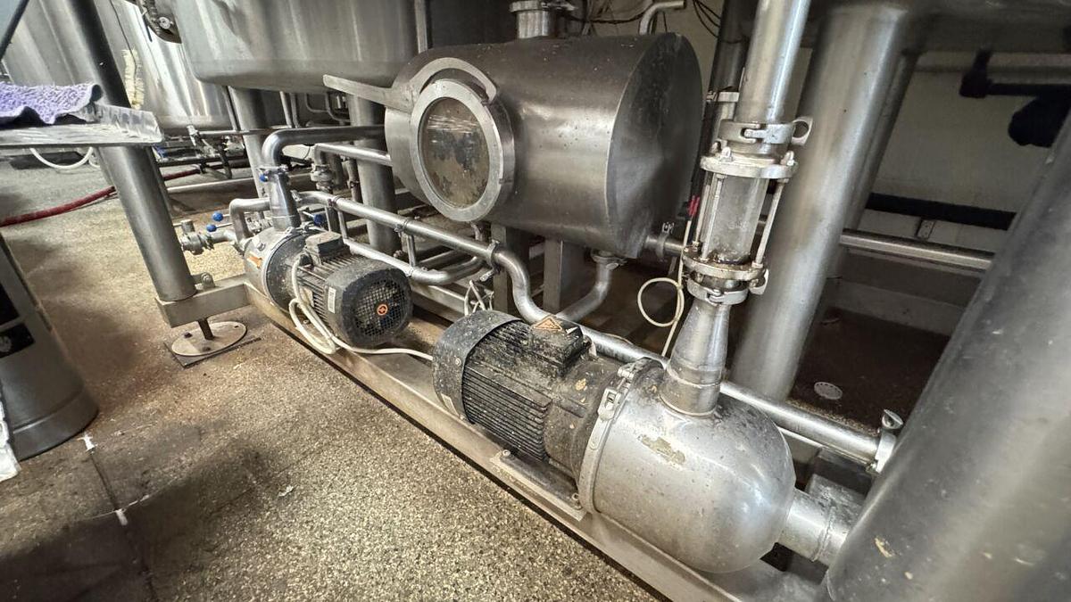 Used PBST Pacific Brewing 2 vessel 10 bbl steam brewhouse