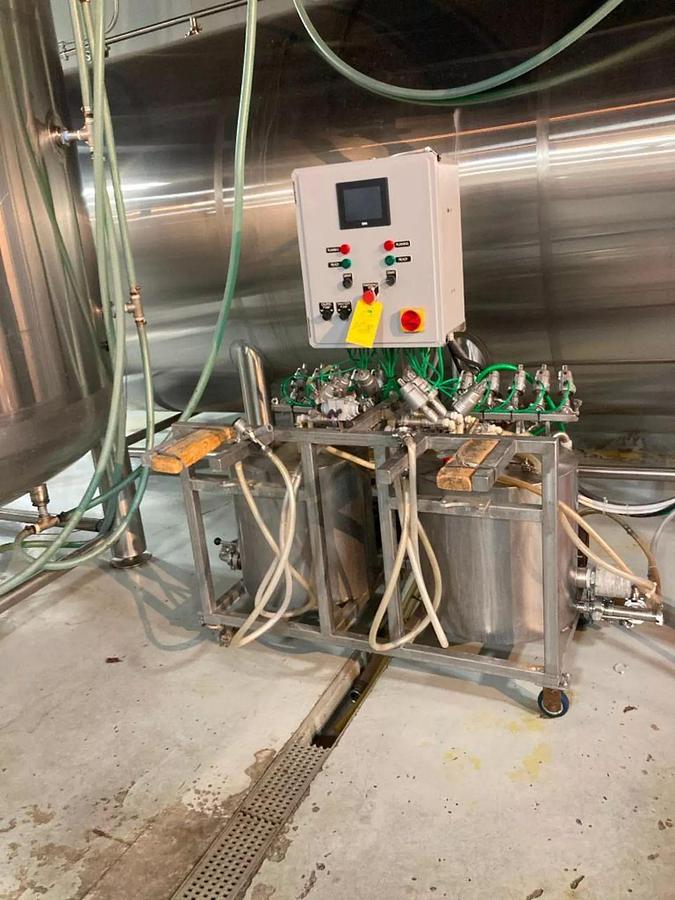 Used Used GSS Global Stainless 2 head semiautomatic keg washer