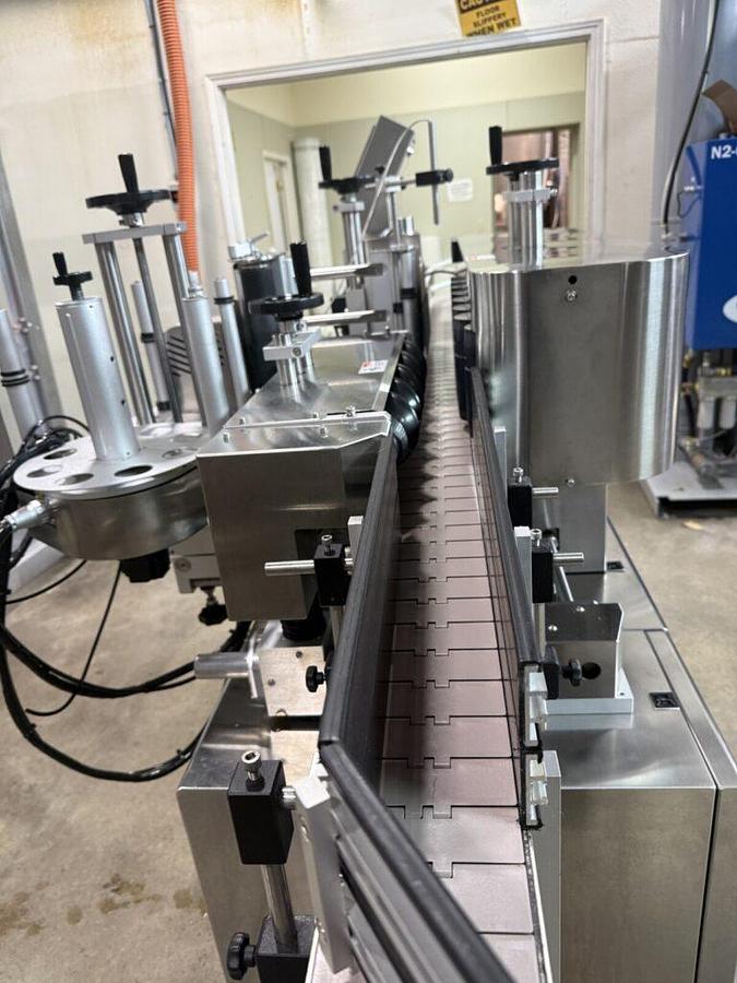 Used Used Pack Leader PRO 516 pressure sensitive labeler
