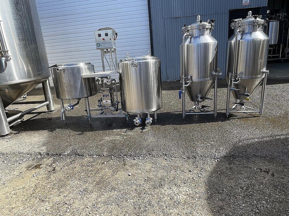 Used Used Premier Stainless 1 bbl Pilot brewhouse - steam heated