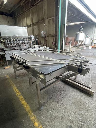 Used Used 9' Bidirectional Accumulation Table