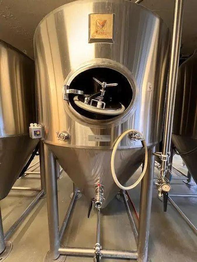 Used (9) Available - Used Marks Fabrication 20 bbl/ 620 Gal unitank fermenter