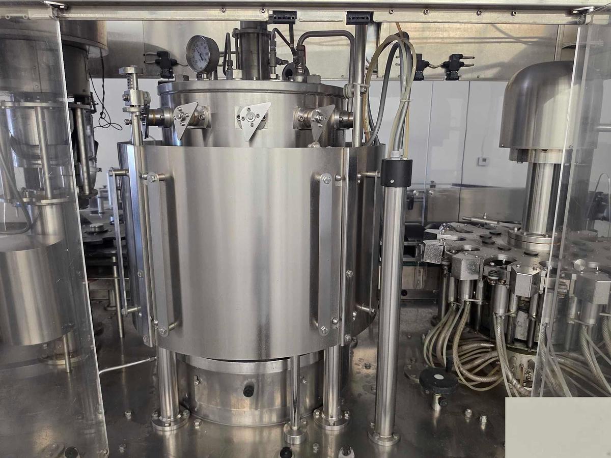 Used Used GAI 3003A Bier 12 valve counter pressure filling line