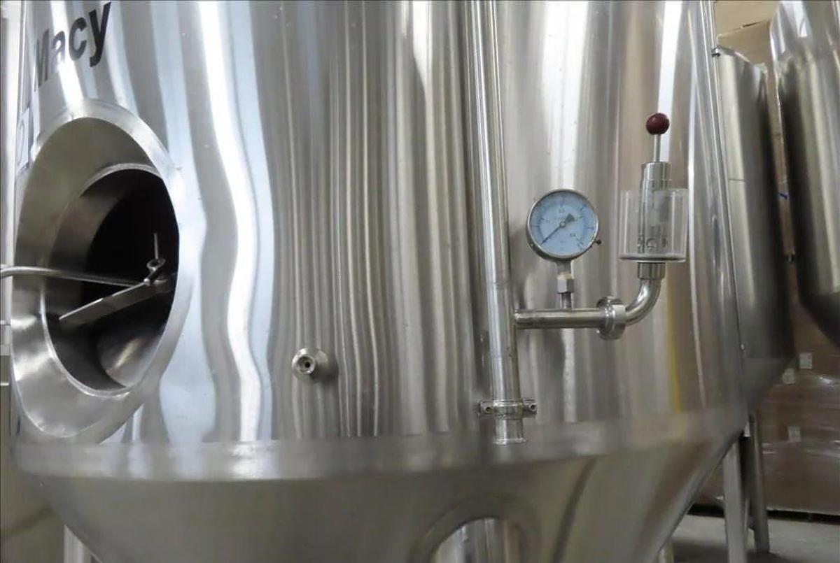 Used (2) Available - Used 40bbl / 1240 Gal jacketed conical fermenters - 