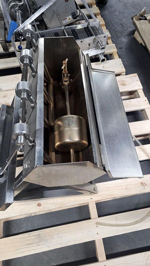 Used Used-GAI 4 Head Table Top Manual Gravity filler