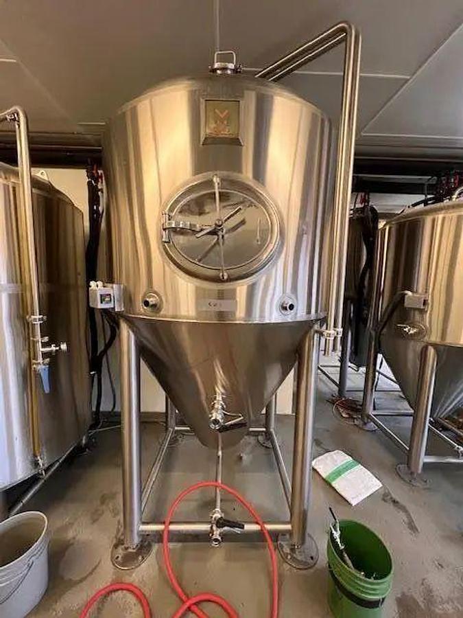 Used (9) Available - Used Marks Fabrication 20 bbl/ 620 Gal unitank fermenter