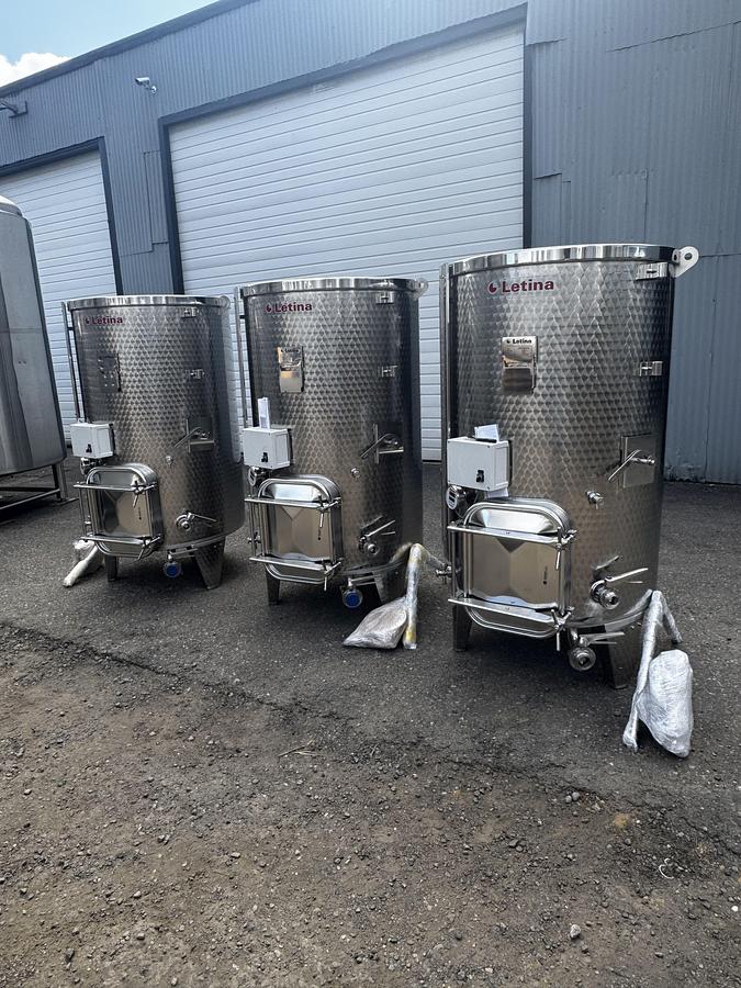 (3) available - New Stock Letina 1050L / 277 Gal VC jacketed fermenter