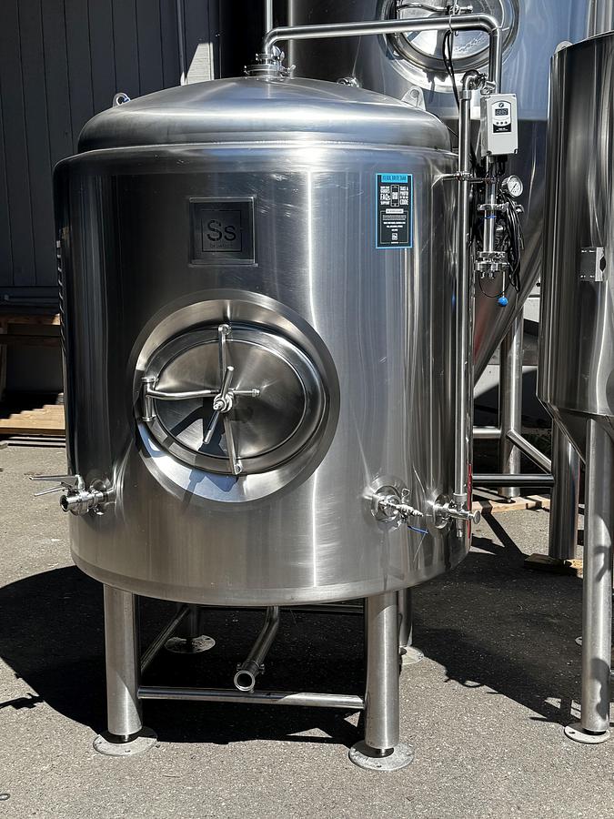Used (1) Available - Used SS Brewtech 10 bbl / 310 Gal Jacketed Brite Tank