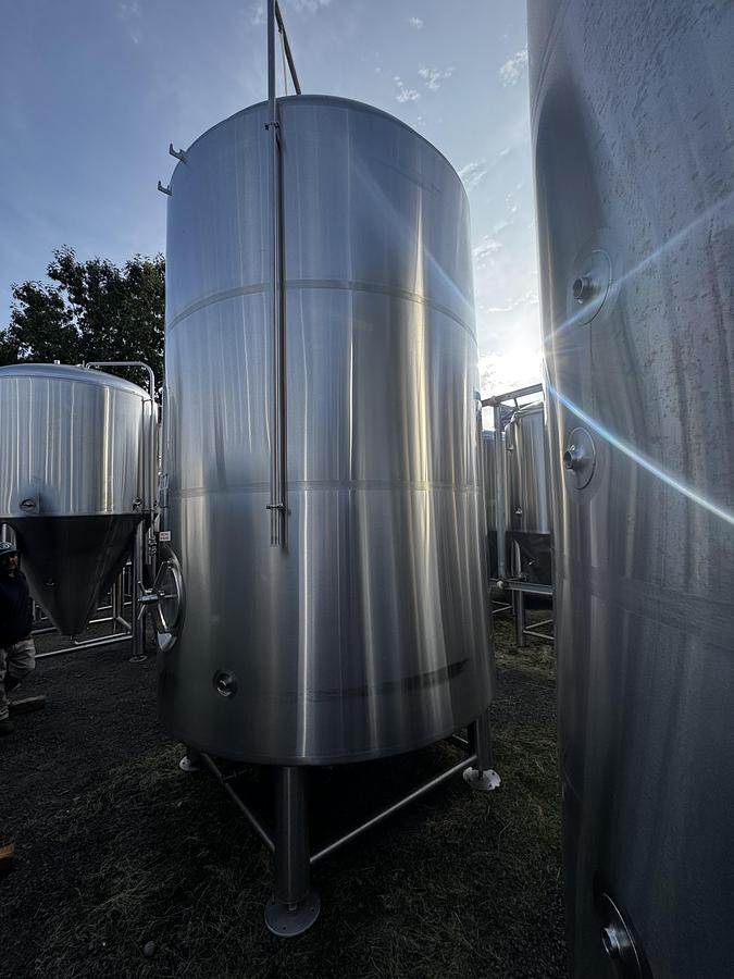 Used (1) Available - Used Prospero Brewpro 90 bbl / 2790 Gal Jacketed Brite Tank