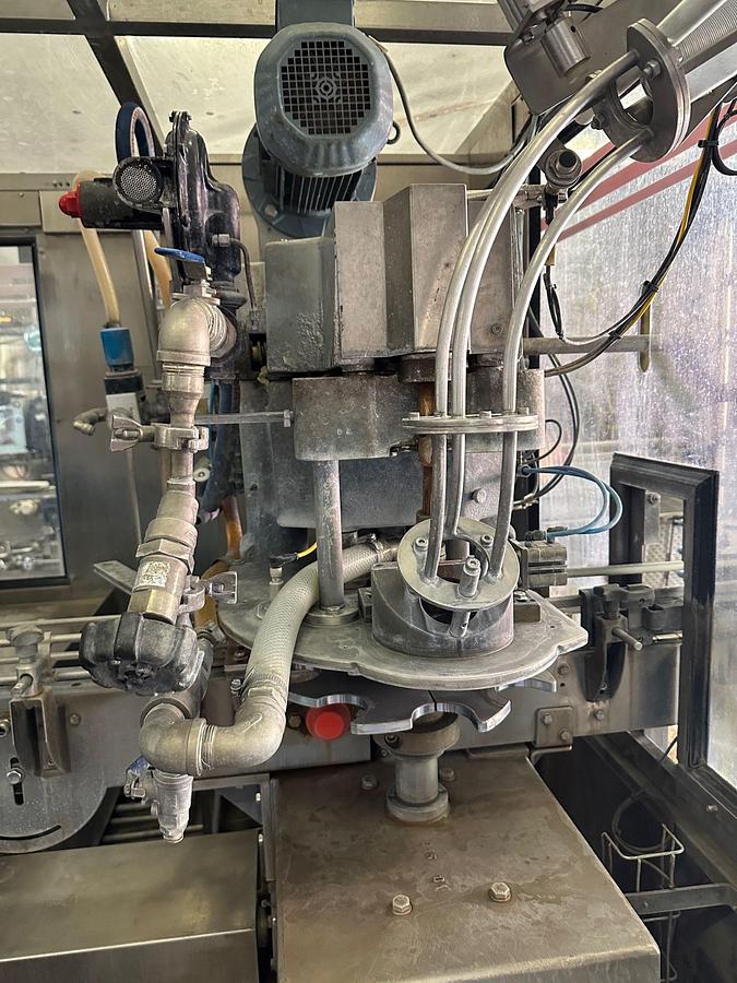Used Used 2015 Comac 8/1 Can filler seamer - Monoblock