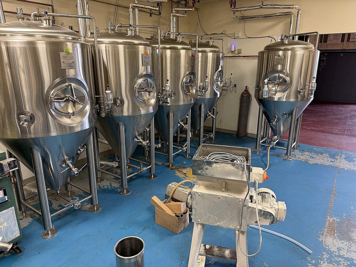 Used Used 5bbl Brewhouse with Cellar