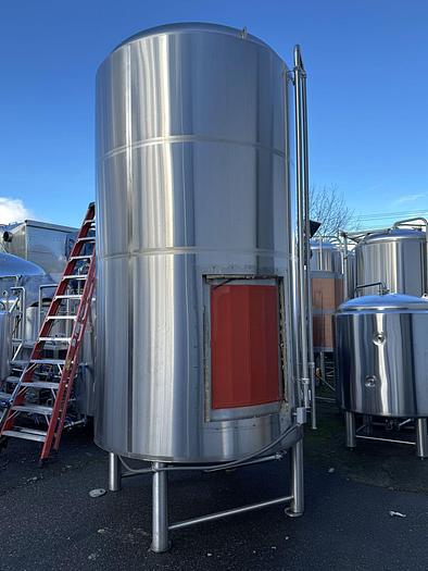 Used Used Pioneer 65 bbl Insulated tank with heat (2) heat Panels