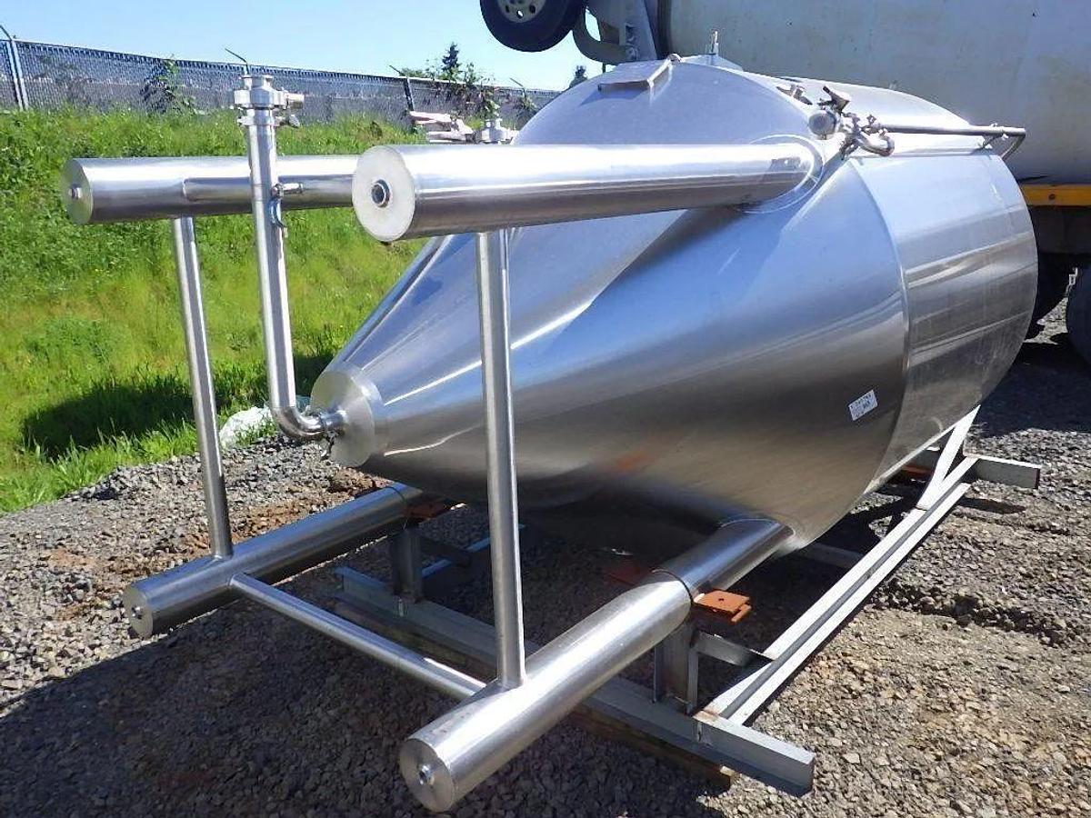 Used (2) Available - Previously Sold 20bbl / 25hl Jacketed Conical Fermenters