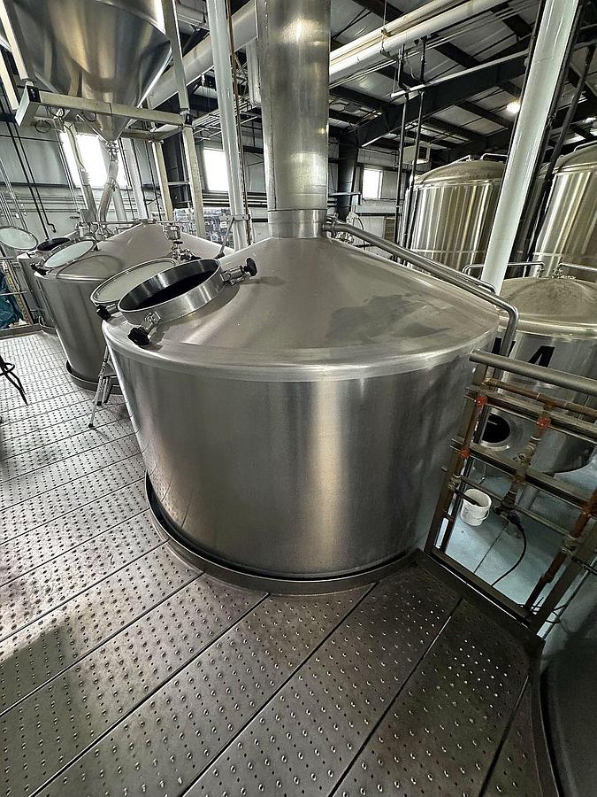 Used Prospero 30 bbl 4 vessel brewhouse with HLT, CLT. and grist case