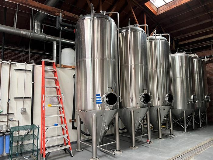 Used 3 Available - Used Apex Brewing 30 bbl unitank fermenter