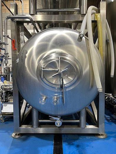 Used (2) available - Used 30 bbl / 930 Gal Jacketed lagering tanks - Stacked set- Sold as a pair