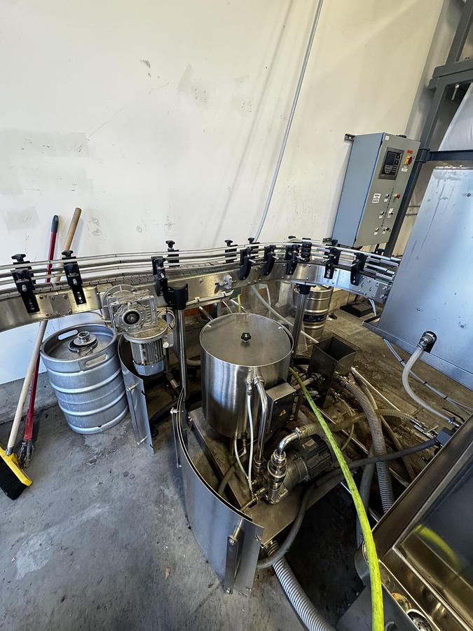 Used Used GAI 3031 FM Bier Monoblock Rinser/Filler/Capper with Labeler and Conveyor