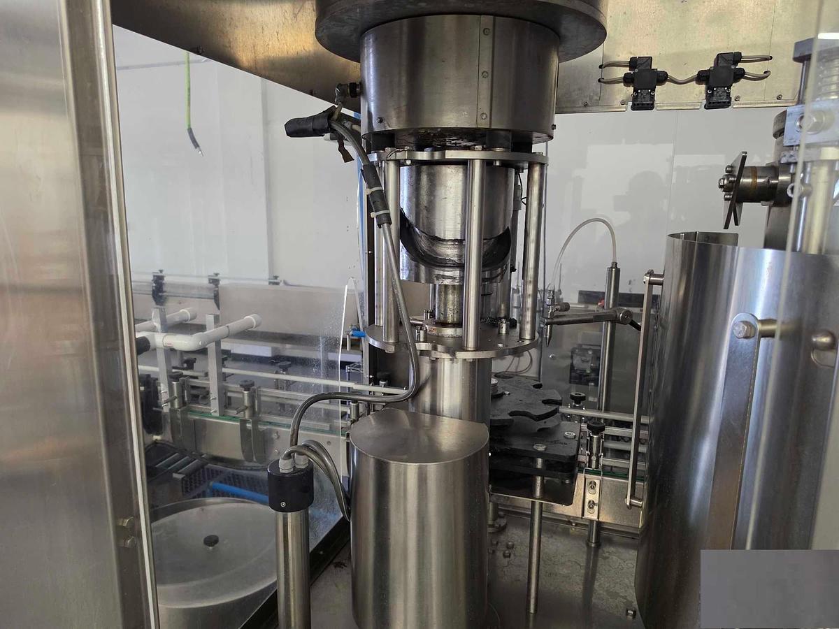 Used Used GAI 3003A Bier 12 valve counter pressure filling line