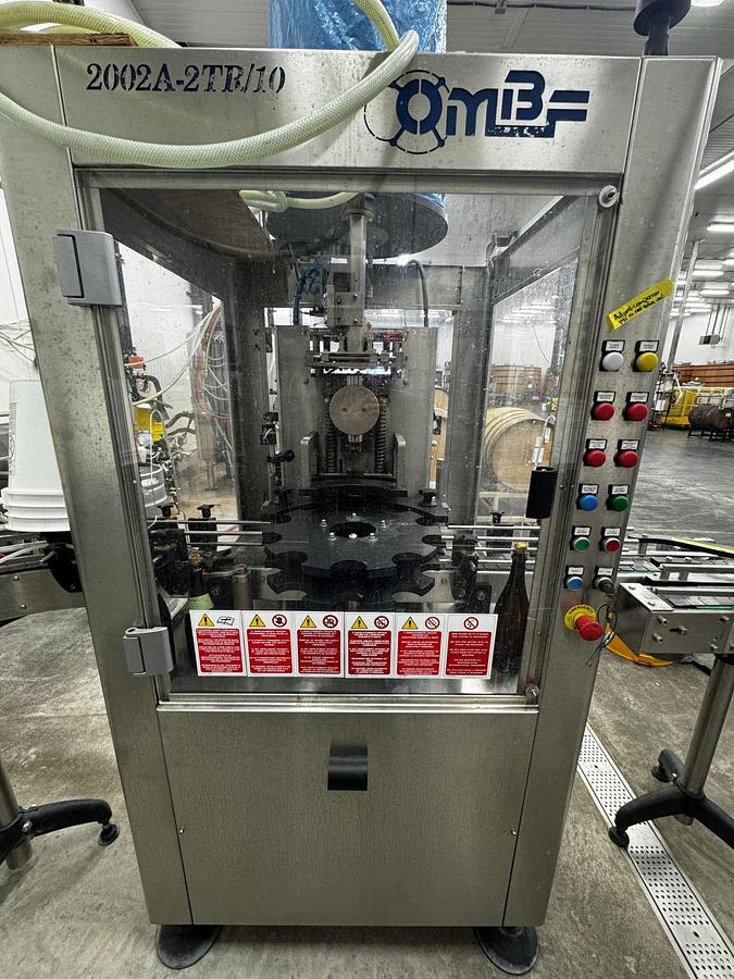 Used Used GAI 1301 Monoblock filling line for non carbonated beverage products