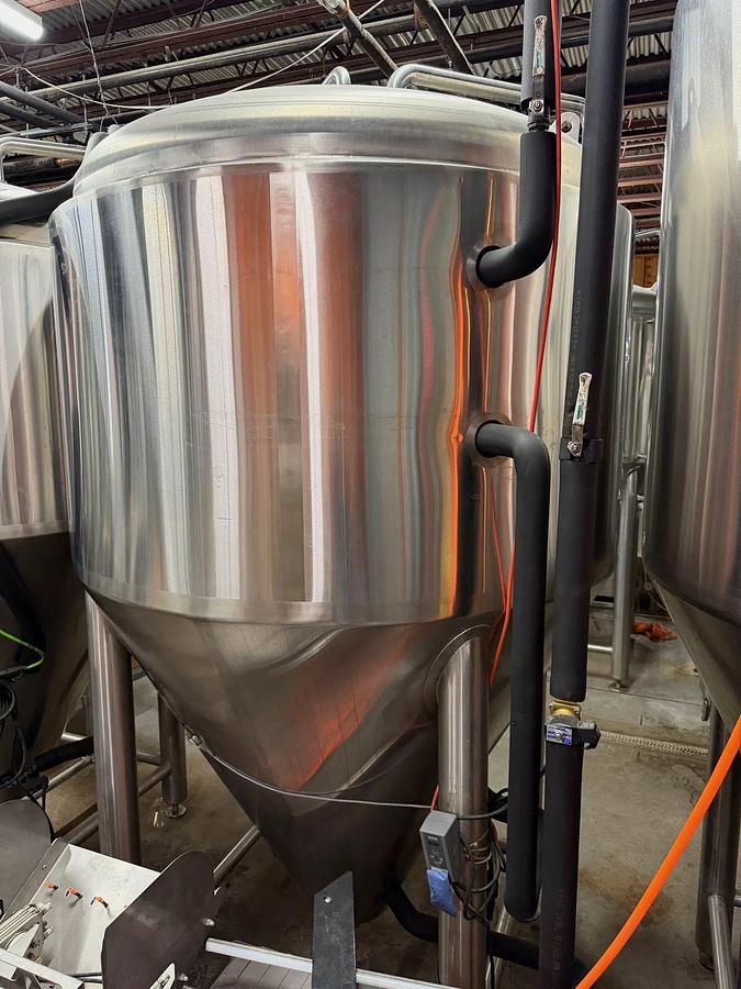 Used (3) Available - Used GW Kent 15bbl / 465Gal jacketed fermenters / storage tanks