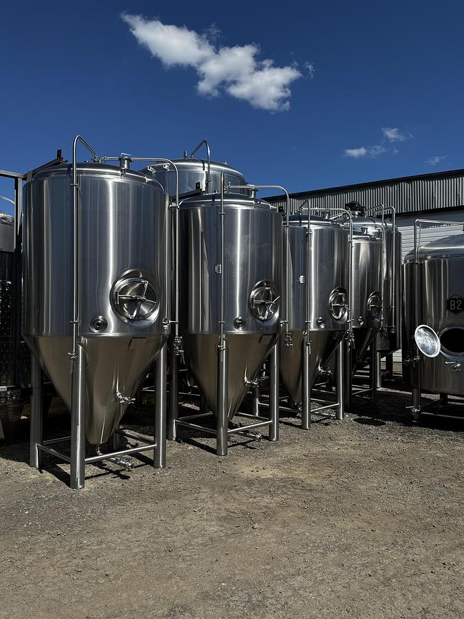 Used (4) Available - Previously Sold 20bbl/25hl Jacketed Conical Fermenters