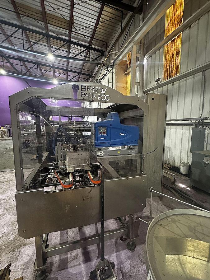 Used Used Switchback model AI-2H BP200 Brewpack 200 high speed cartoner