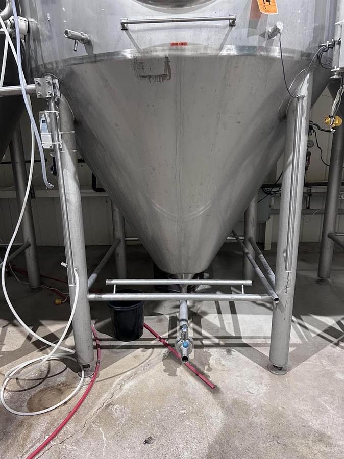 Used 30 BBL Beraplan Jacketed Fermentation Tank