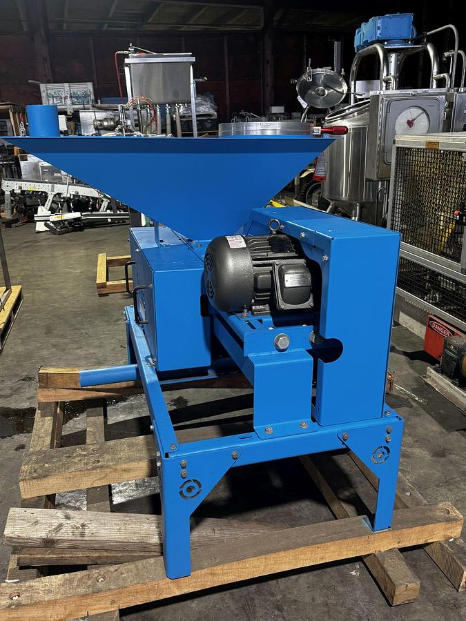 Used RMS 2 roll mill with bulk/super sack frma and infeed attachment