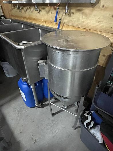 Used Used 4 bbl direct fired brewsystem
