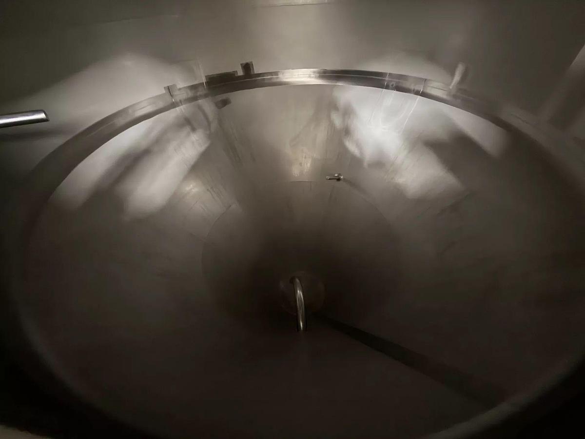 Used (3) Available - Used GW Kent 15bbl / 465Gal jacketed fermenters / storage tanks