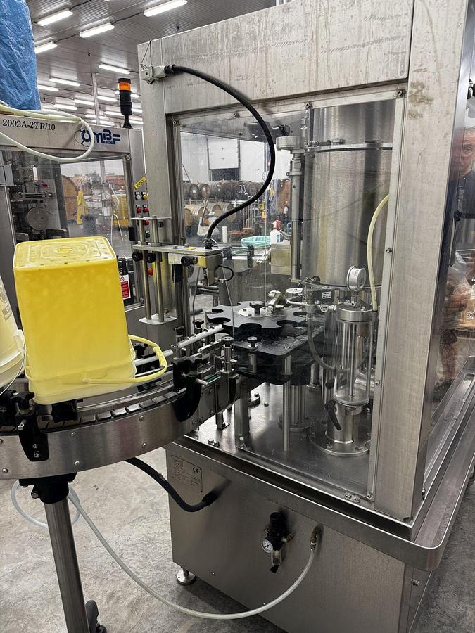 Used Used GAI 1301 Monoblock filling line for non carbonated beverage products