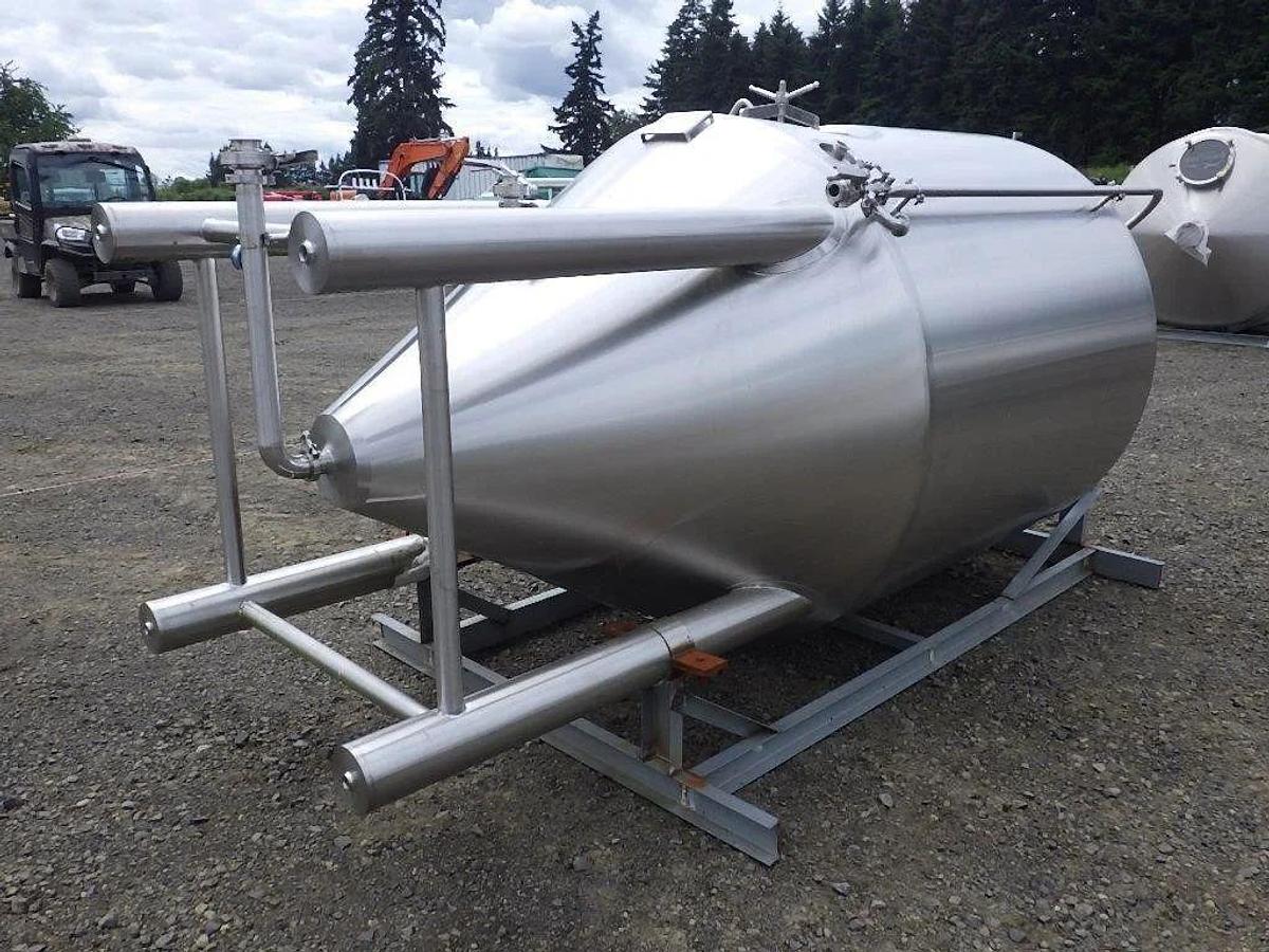 Used (2) Available - Previously Sold 20bbl / 25hl Jacketed Conical Fermenters