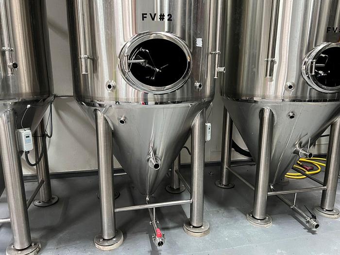Used 3 Available - Used Apex Brewing 30 bbl unitank fermenter