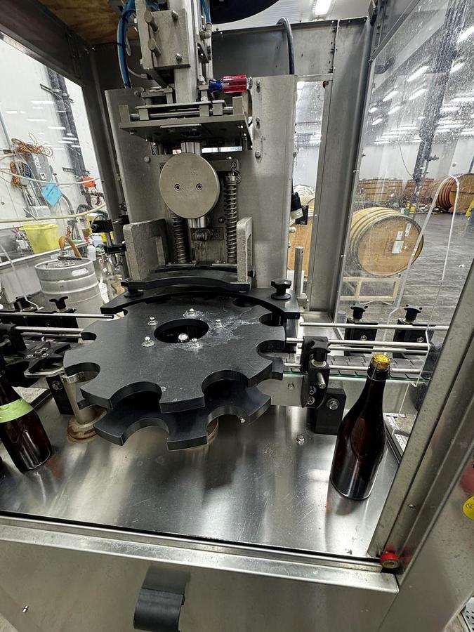 Used Used GAI 1301 Monoblock filling line for non carbonated beverage products