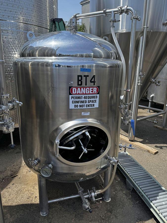 Used (1) available - Used 7bbl / 217 Gal Glacier Tank jacketed brite tank