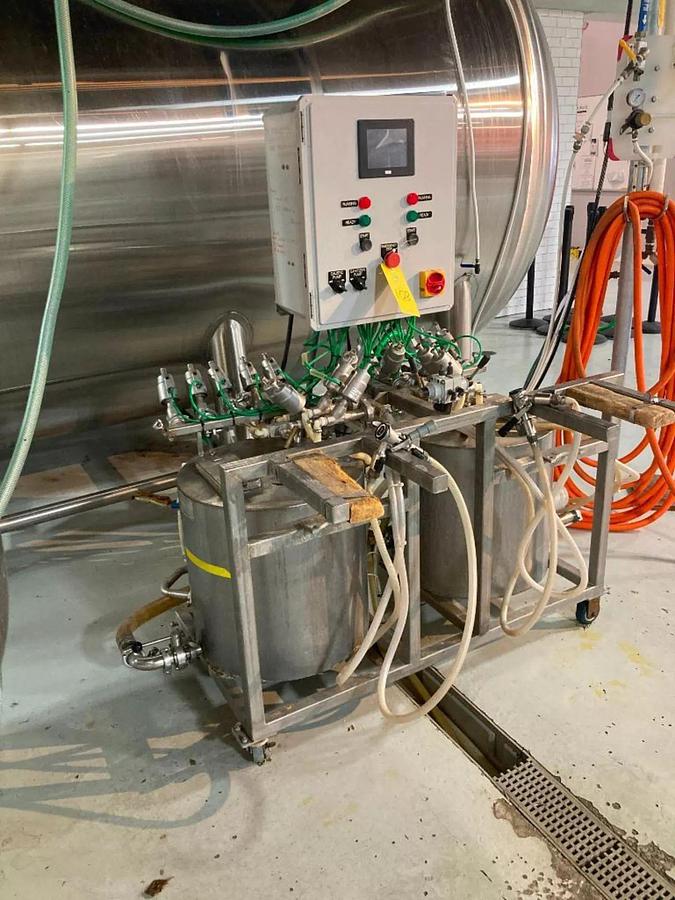 Used Used GSS Global Stainless 2 head semiautomatic keg washer