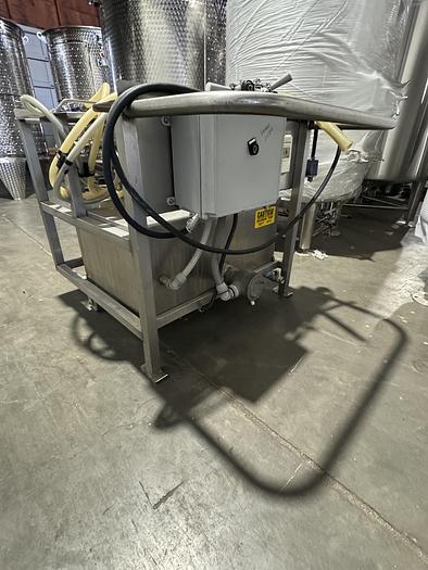 Used DME 4 head manual keg washer