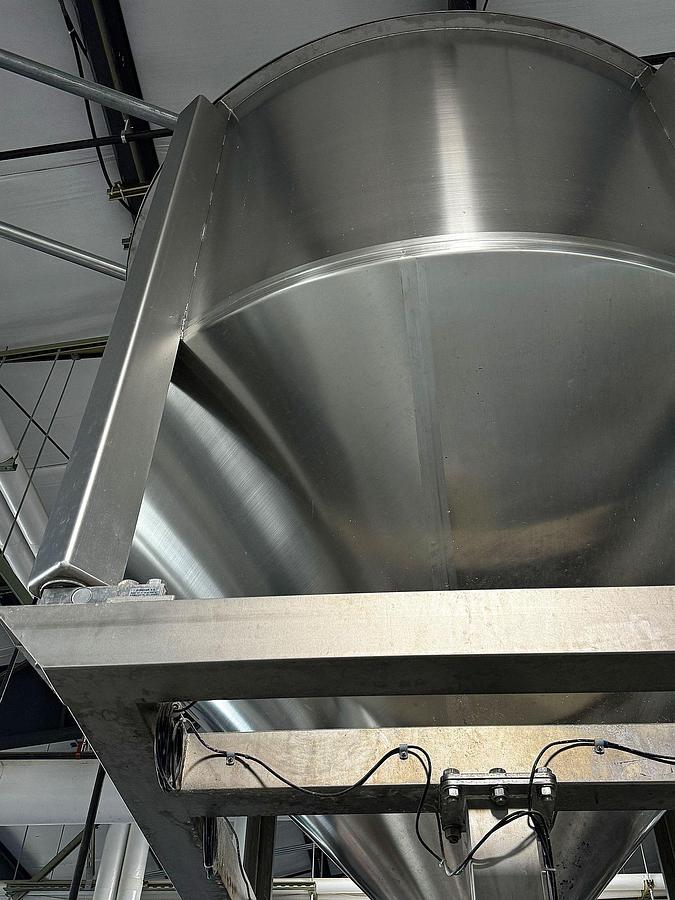 Used Prospero 30 bbl 4 vessel brewhouse with HLT, CLT. and grist case