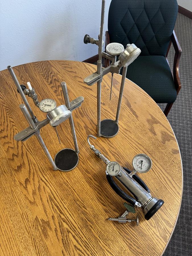 Used Used Zahm Series 6000 C)2 Piercing Device