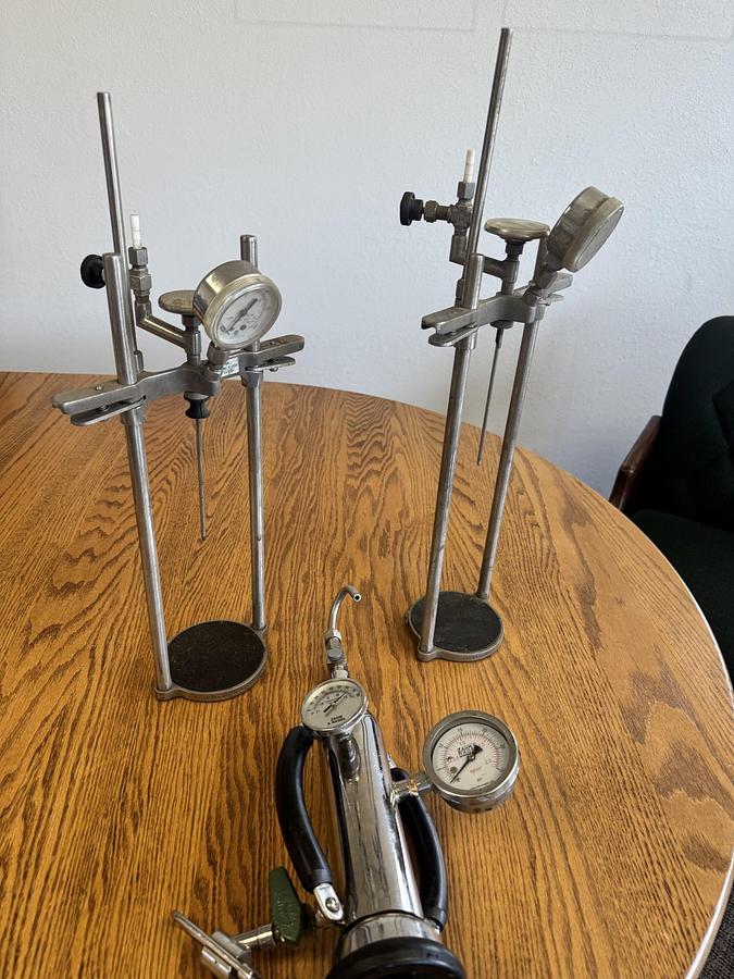Used Used Zahm Series 6000 C)2 Piercing Device
