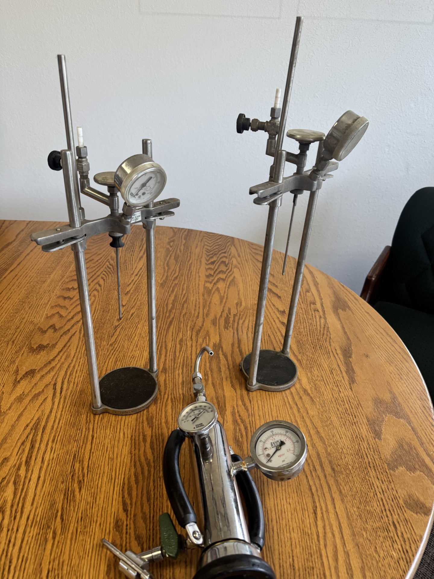 Used Used Zahm Series 6000 C)2 Piercing Device